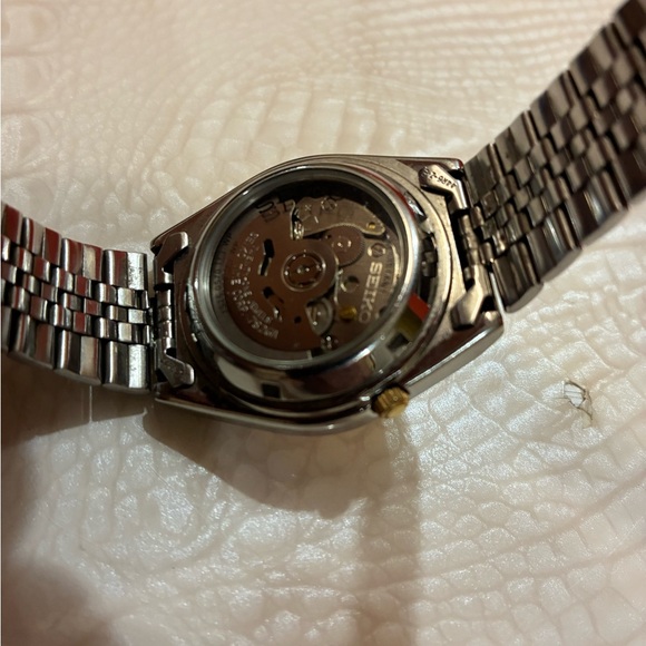 Seiko vintage Gold color  Men's Watch - Picture 3 of 11